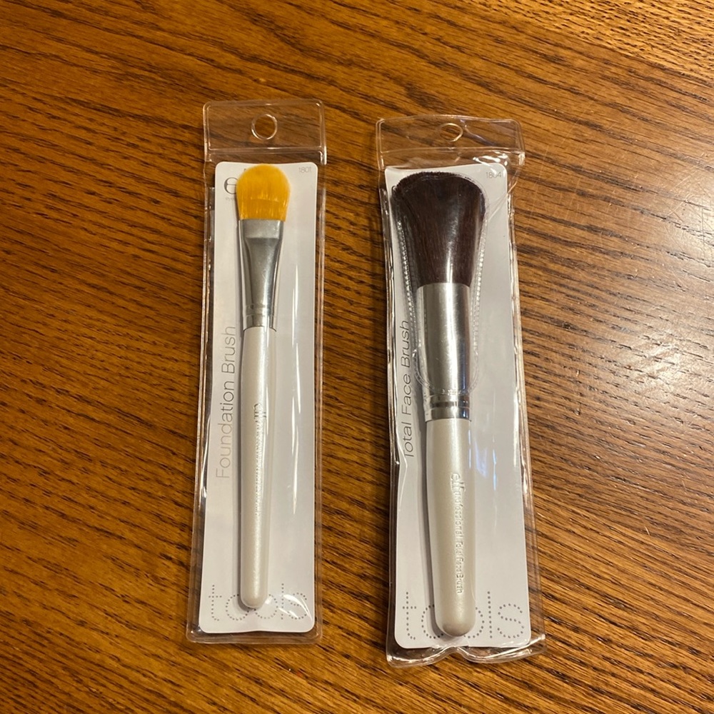 Elf Makeup Brushes Foundation and Total Face